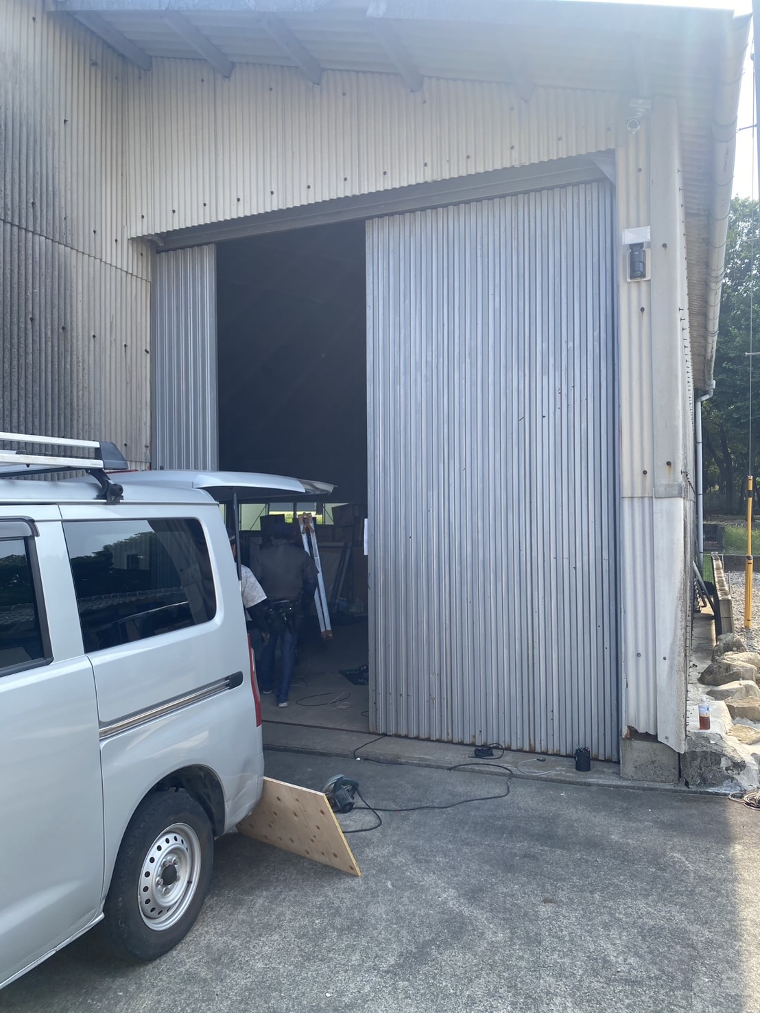福岡市某販売会社様　セキュリティ・高感度カメラ・LED照明・鍵 設置工事