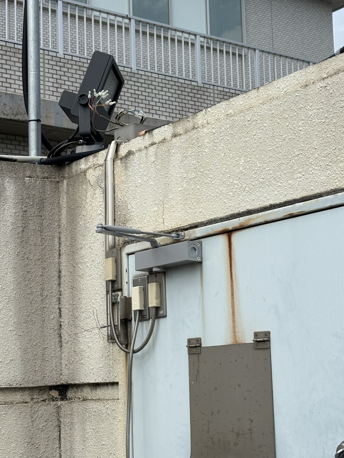 北九州市内 某ユーザー様 電気錠入替工事