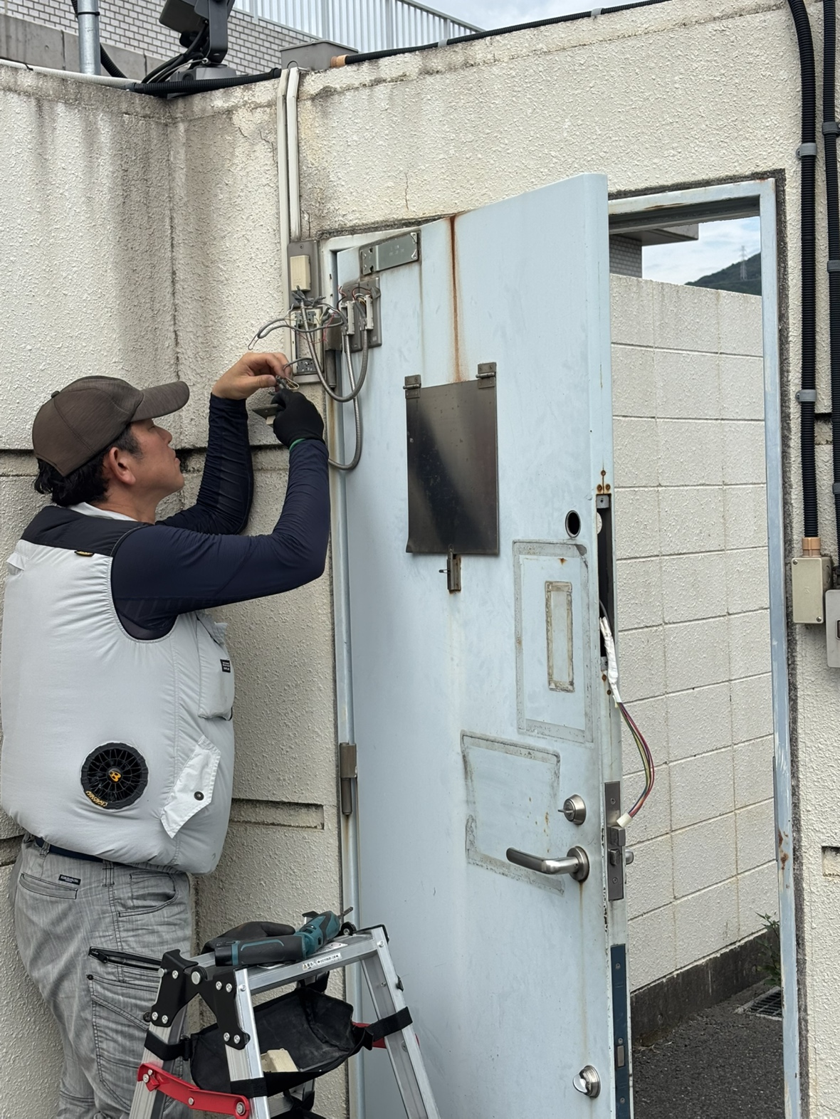 北九州市内 某ユーザー様 電気錠入替工事