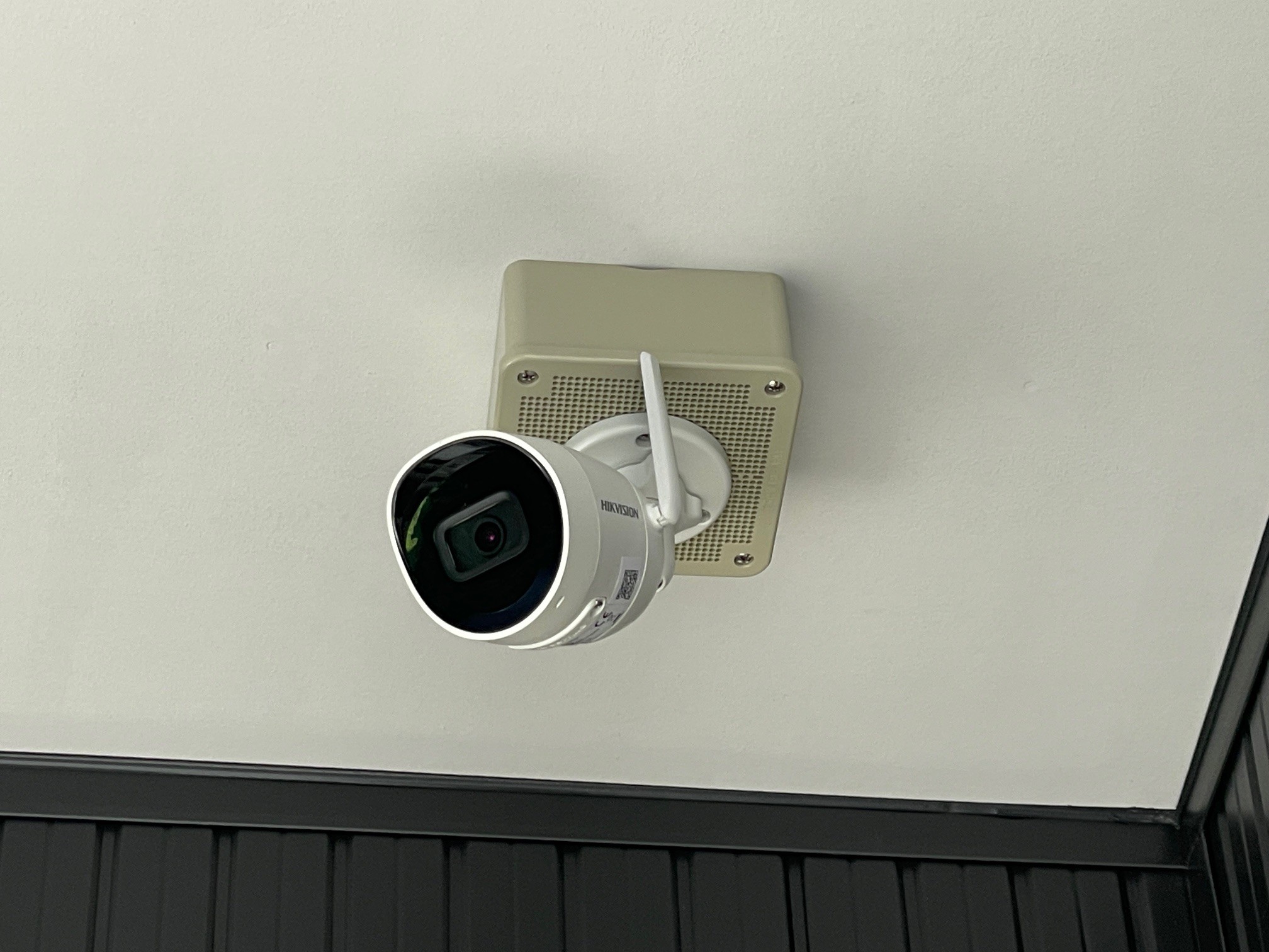 某新築事務所（朝倉市）自主機械警備システム、防犯カメラ工事