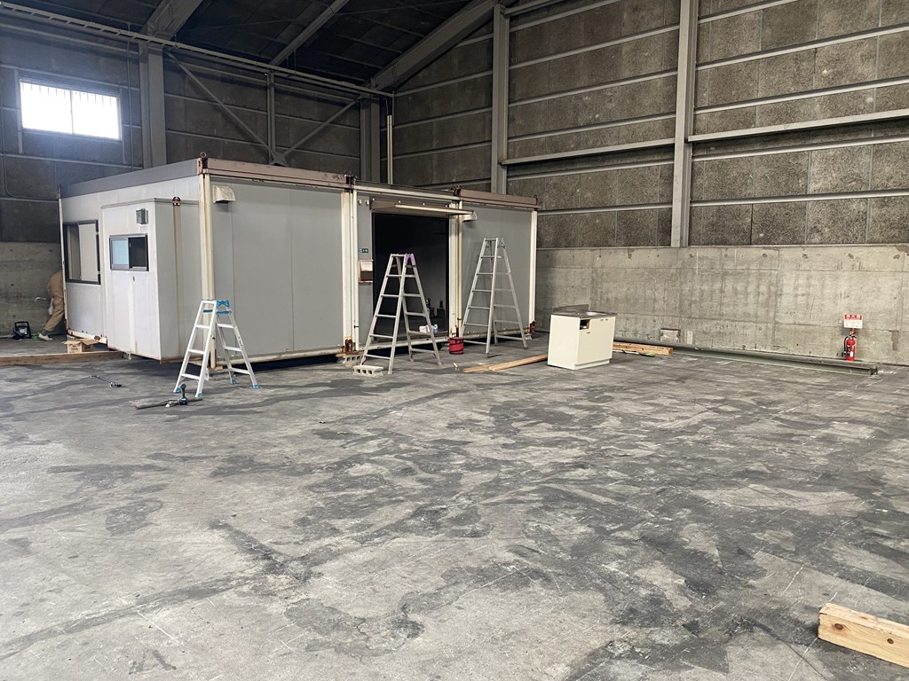 北九州市門司区某倉庫　プレハブ事務所設置