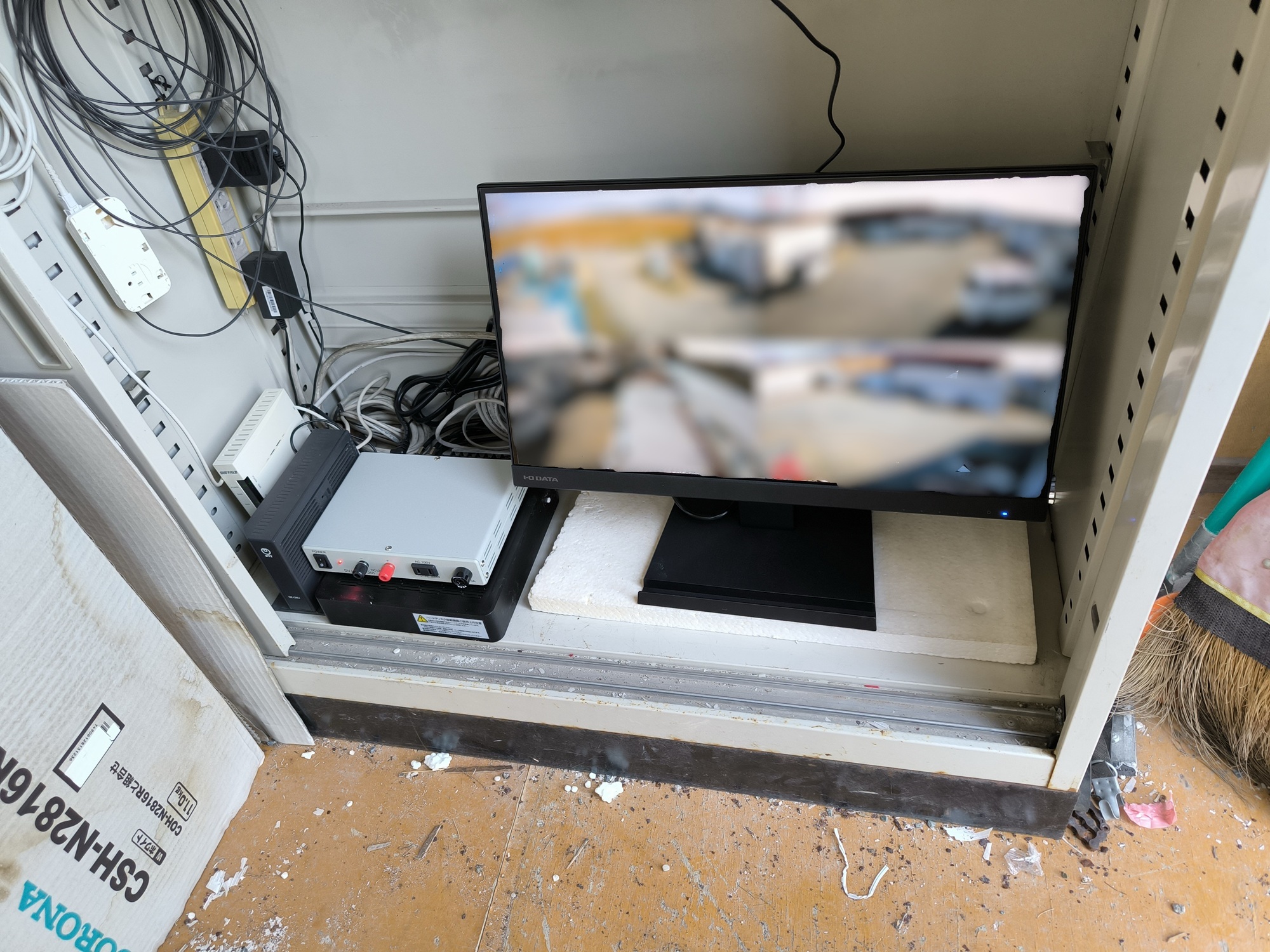 八幡西区 某建設会社様　防犯カメラ・人感ライト設置工事