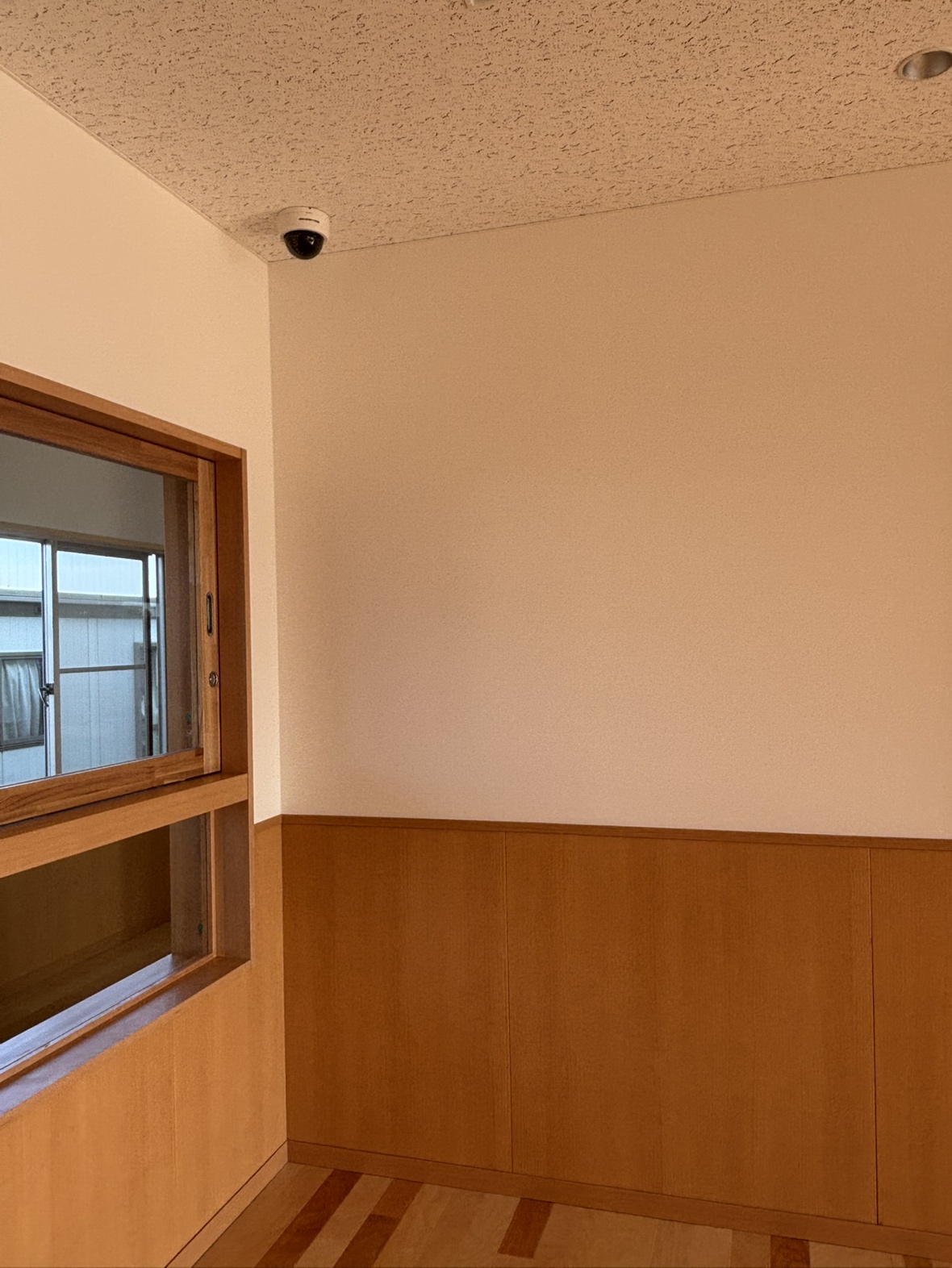 某保育園様（福岡県築上郡）セキュリティシステム更新・Wi-Fi工事・カメラ工事・園旗作成